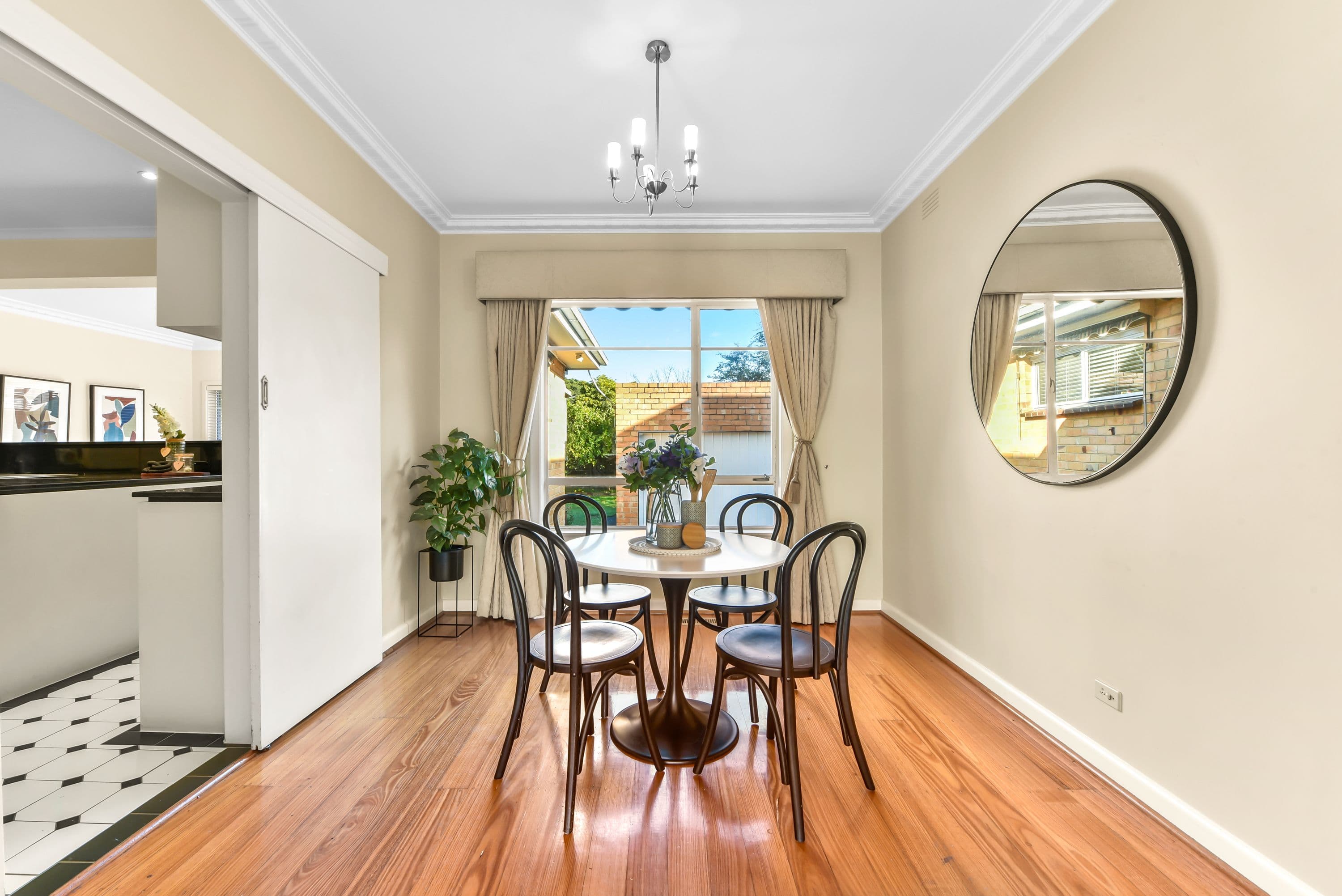 9 Crown Street, Glen Waverley VIC 3150, Glen Waverley - Thumbnail 3