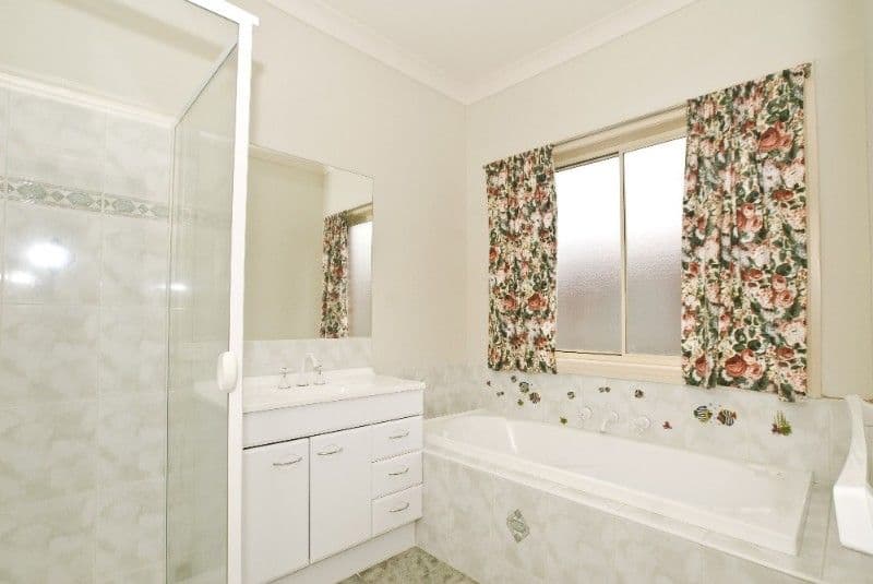 64 Yarra Valley Boulevard, CHIRNSIDE PARK VIC 3116, Chirnside Park - Thumbnail 5