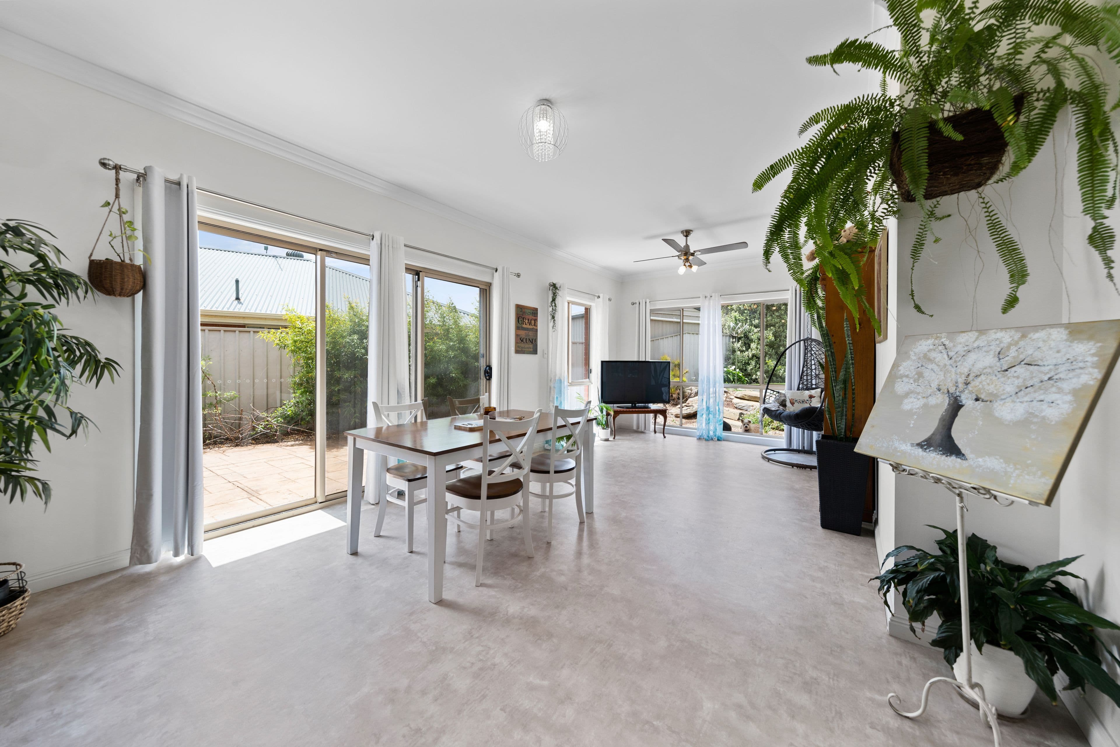 8 Sussex Court, Craigmore SA 5114, Craigmore - Thumbnail 2