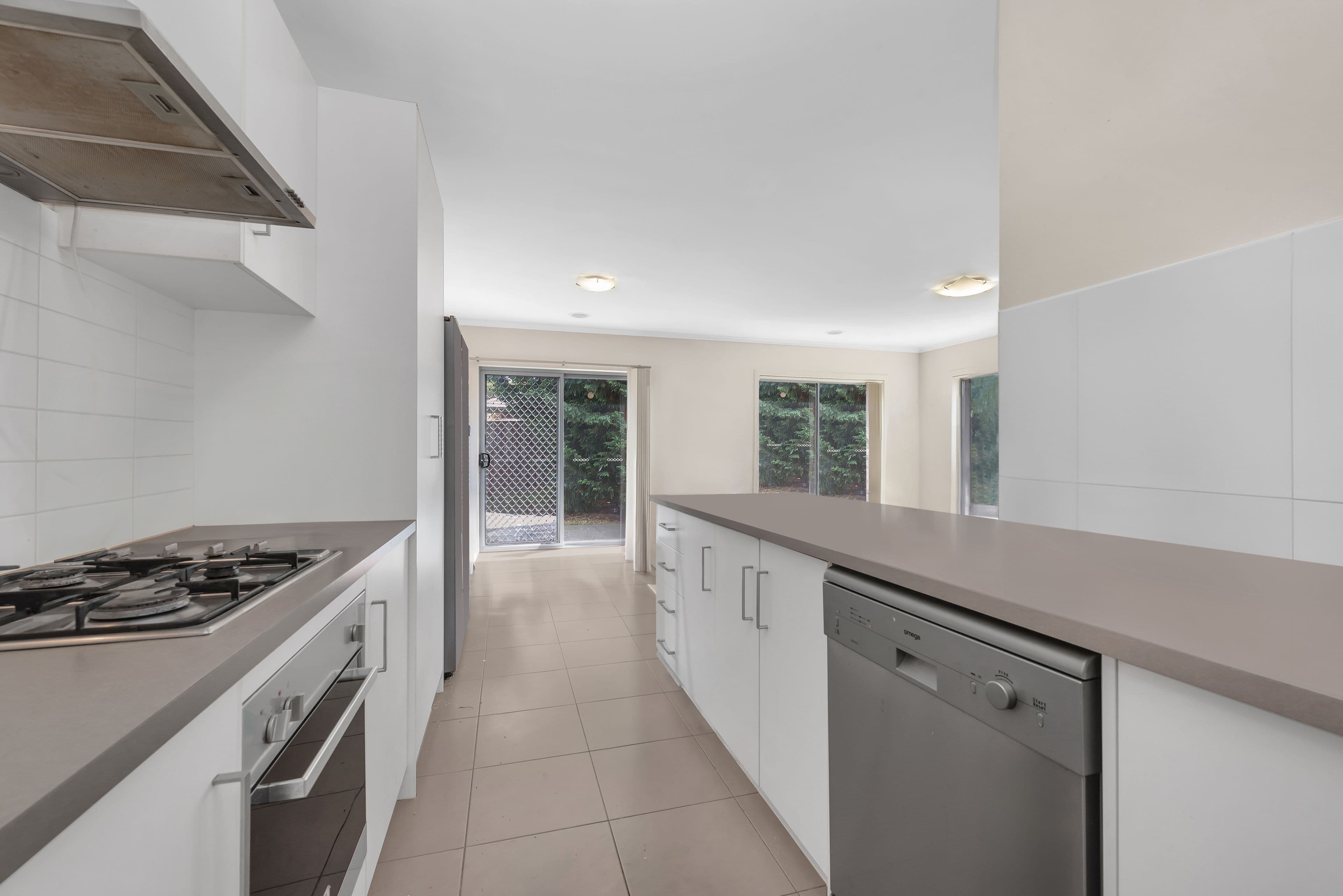 15 Field Street, Pakenham VIC 3810, Pakenham - Thumbnail 2