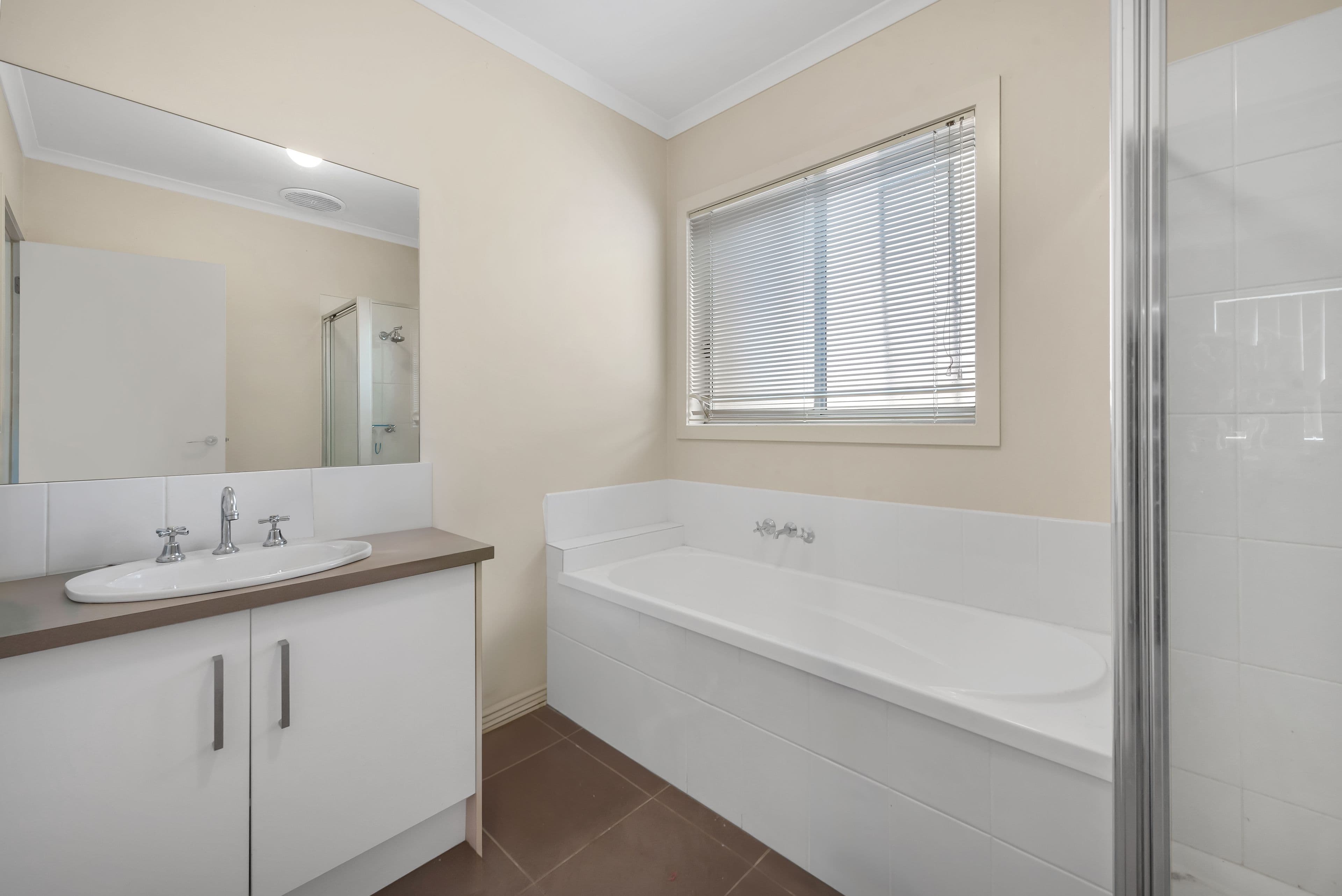 15 Field Street, Pakenham VIC 3810, Pakenham - Thumbnail 7