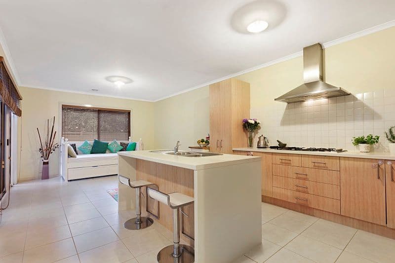32 Wisteria Place, Springvale South VIC 3172, Springvale South - Thumbnail 3