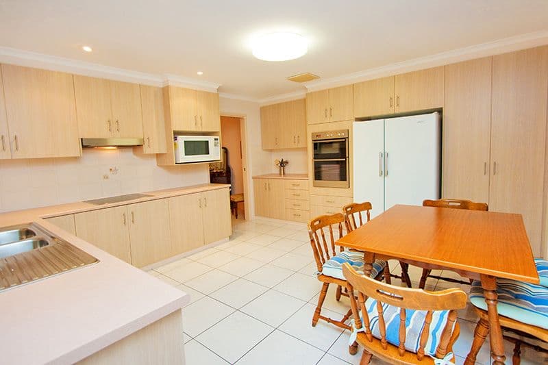 8 Emerald Court, KENMORE QLD 4069, Kenmore - Thumbnail 6