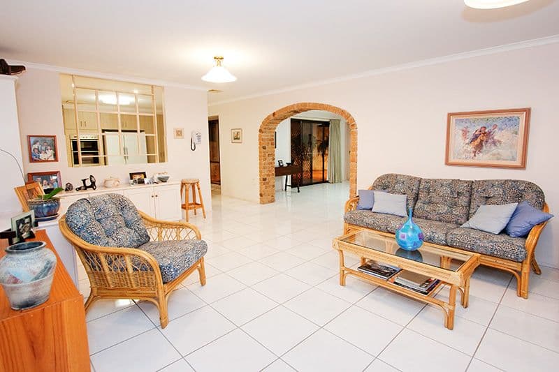 8 Emerald Court, KENMORE QLD 4069, Kenmore - Thumbnail 7