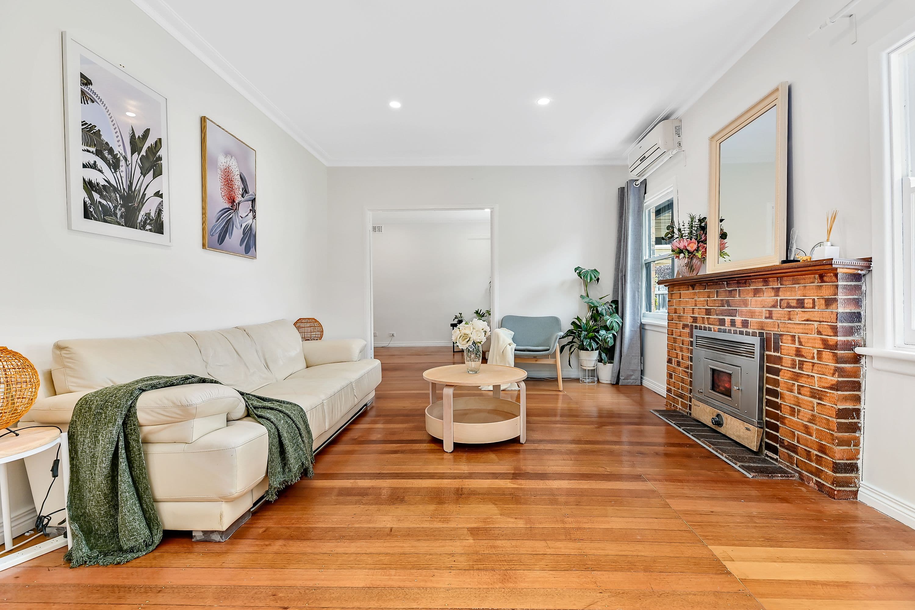 34 Irving Street, Mount Waverley VIC 3149, Mount Waverley - Thumbnail 2