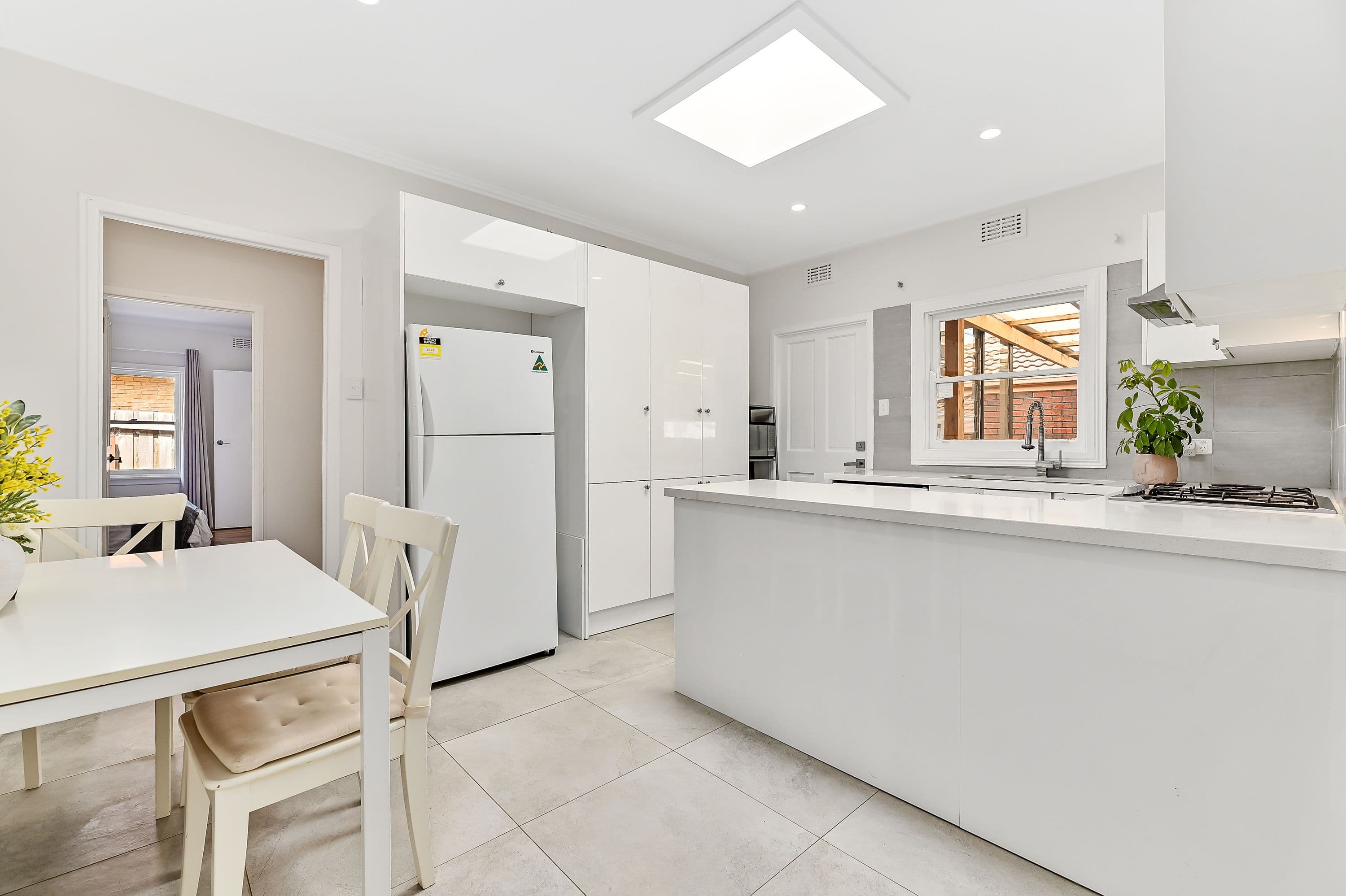 34 Irving Street, Mount Waverley VIC 3149, Mount Waverley - Thumbnail 3