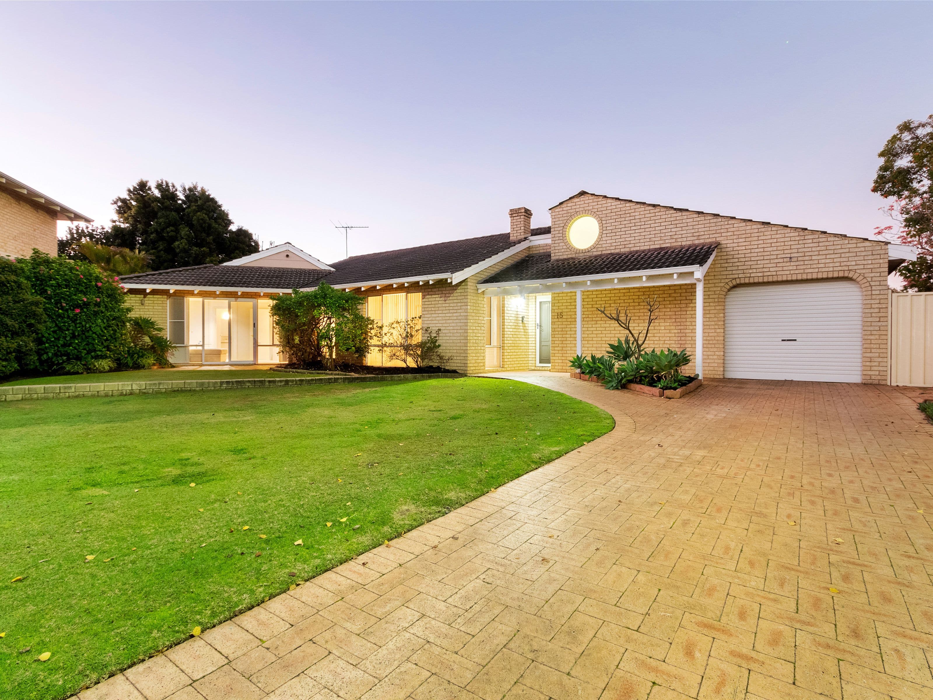 15 Glasnevin Court, Waterford WA 6152, Waterford - Image 1