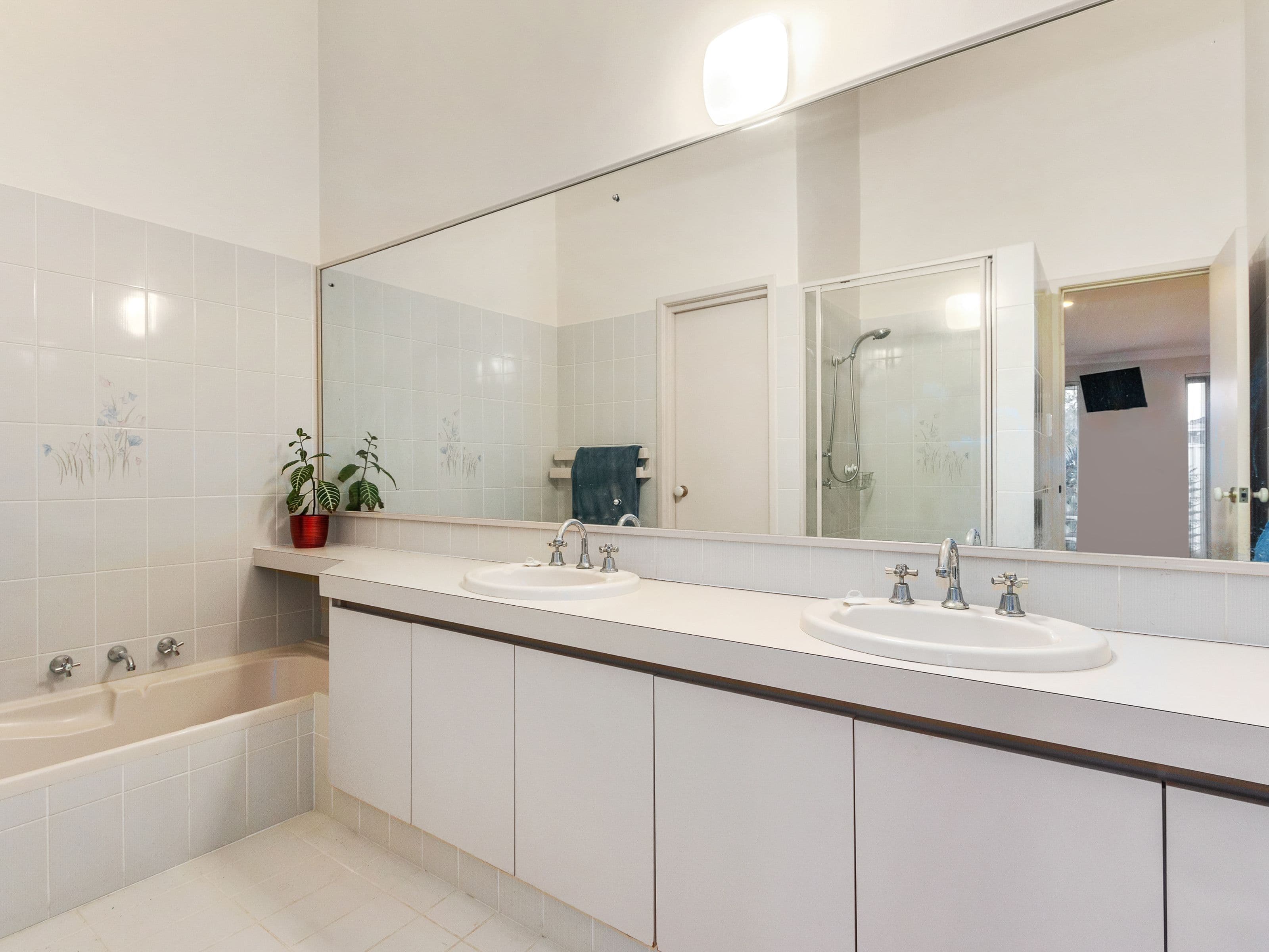 15 Glasnevin Court, Waterford WA 6152, Waterford - Thumbnail 2