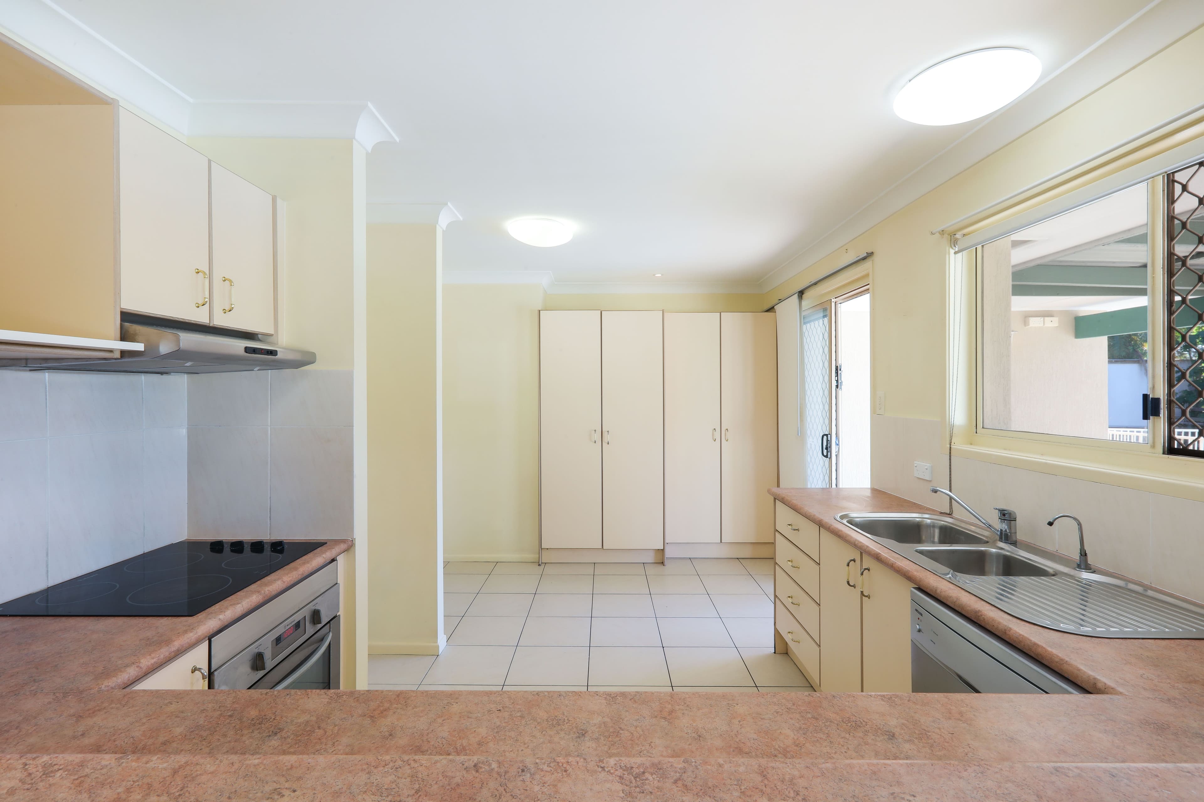 3 Berringa Court, Ashmore QLD 4214, Ashmore - Thumbnail 3