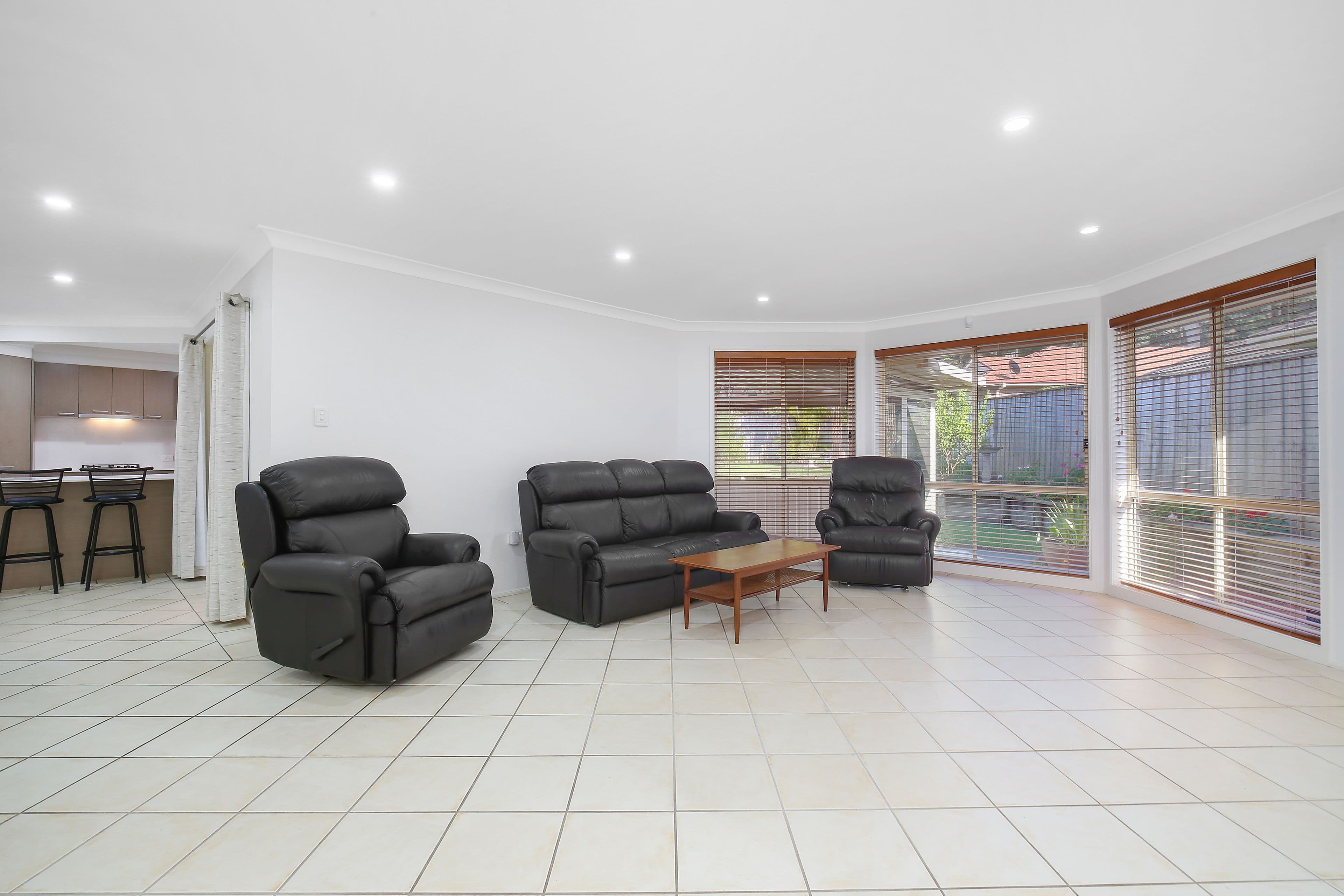 18 Norman Hunter Close, Kincumber - Thumbnail 2