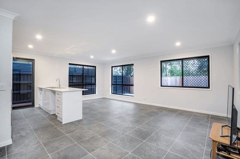 4 Killara Boulevard, Logan Reserve QLD 4133, Logan Reserve - Thumbnail 5