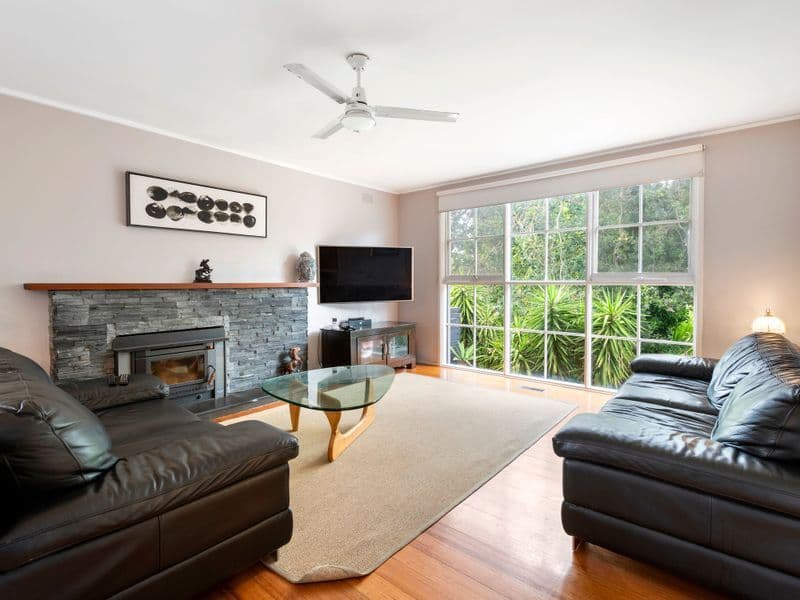 18 Karingal Drive, Frankston VIC 3199, Frankston - Thumbnail 2