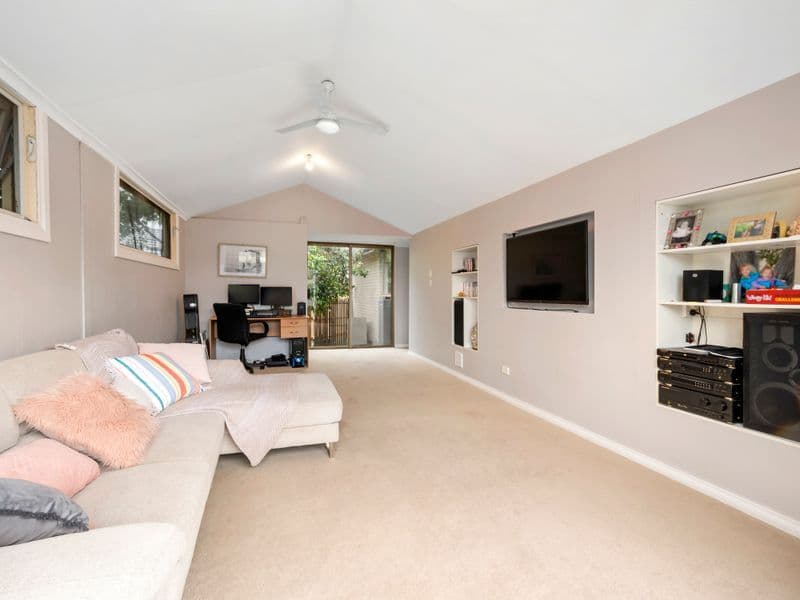 18 Karingal Drive, Frankston VIC 3199, Frankston - Thumbnail 3