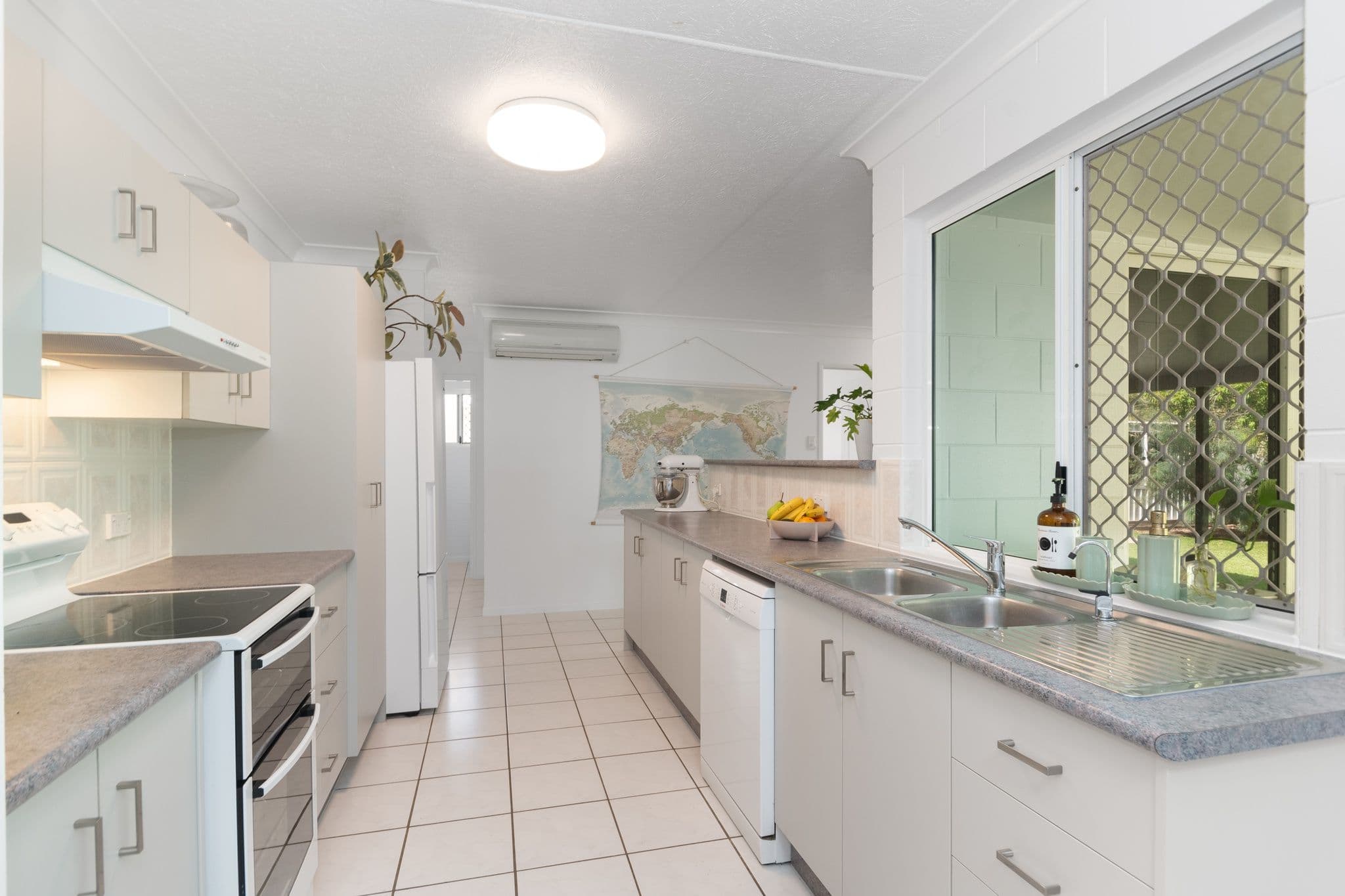 12 Saint Ives Street, Mount Louisa QLD 4814, Mount Louisa - Thumbnail 5