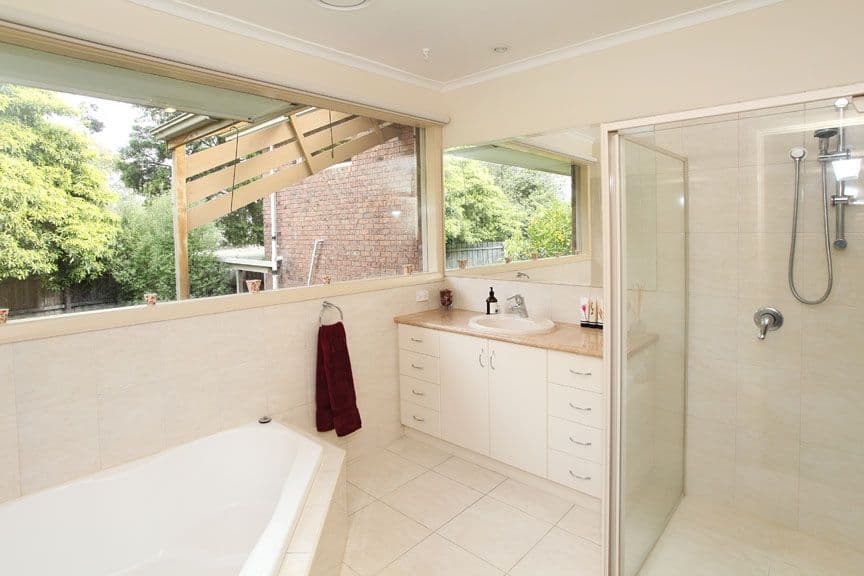 6 Sheringham Drive, WHEELERS HILL VIC 3150, Wheelers Hill - Thumbnail 6