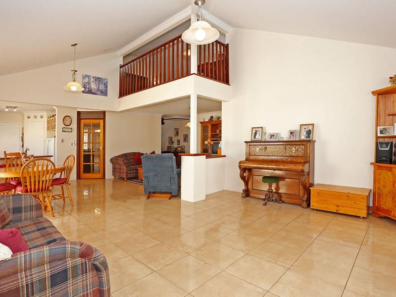 4 Falcone Crescent, SINAGRA WA 6065, Sinagra - Thumbnail 3