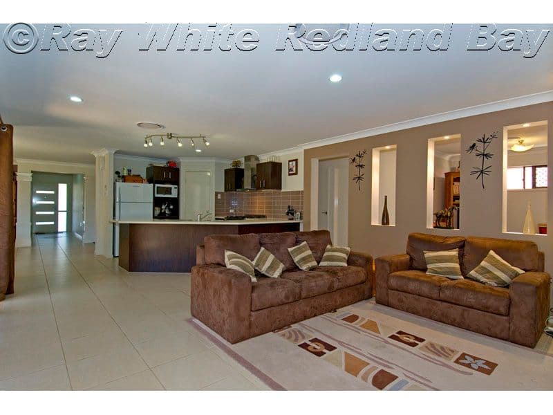 47 Sunningdale Drive, REDLAND BAY QLD 4165, Redland Bay - Thumbnail 2