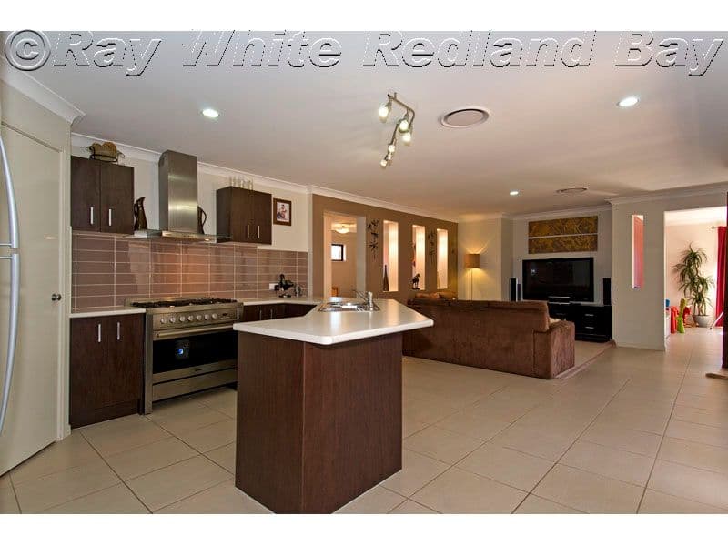 47 Sunningdale Drive, REDLAND BAY QLD 4165, Redland Bay - Thumbnail 3