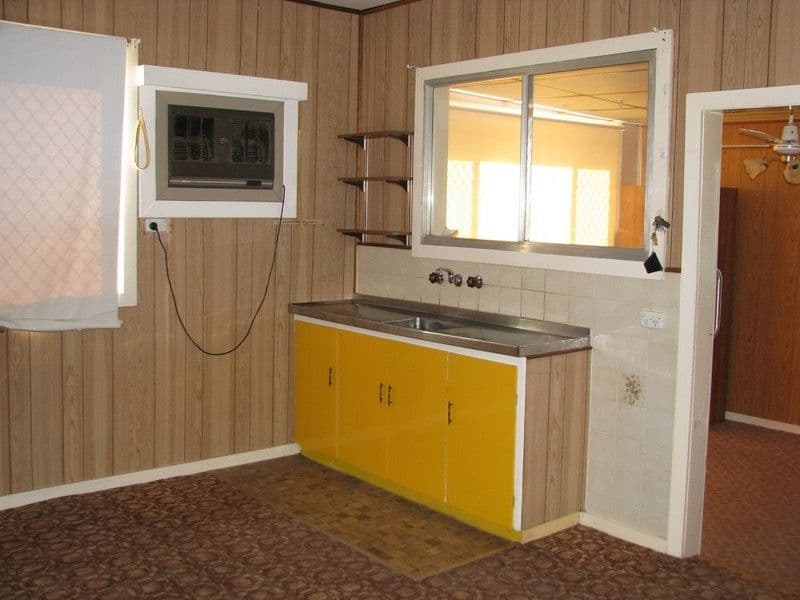 527 Blende Street, BROKEN HILL NSW 2880, Broken Hill - Thumbnail 2