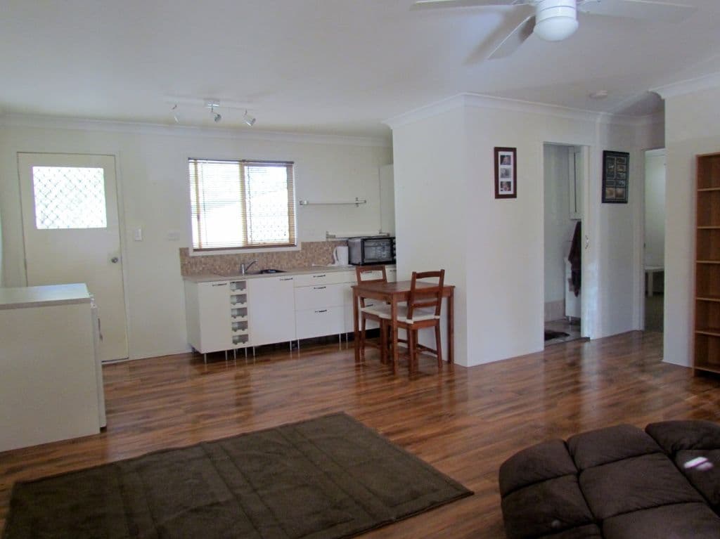 17 Batman Avenue, Shepparton, Shepparton - Thumbnail 2