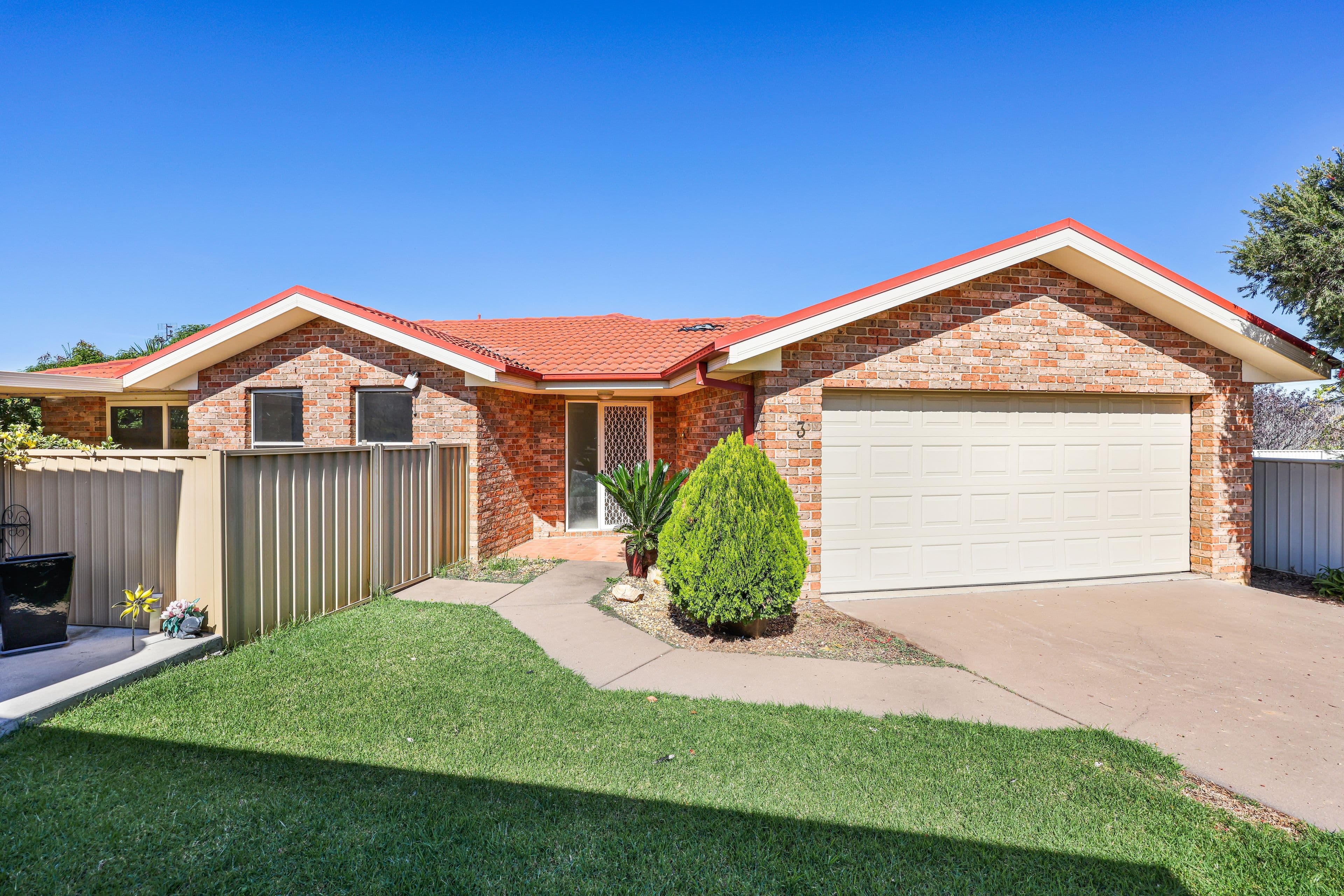 3/7 Gregory Close, Tamworth NSW 2340, Tamworth - Image 1