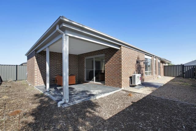 16 Barnell Street, Craigieburn VIC 3064, Craigieburn - Thumbnail 8