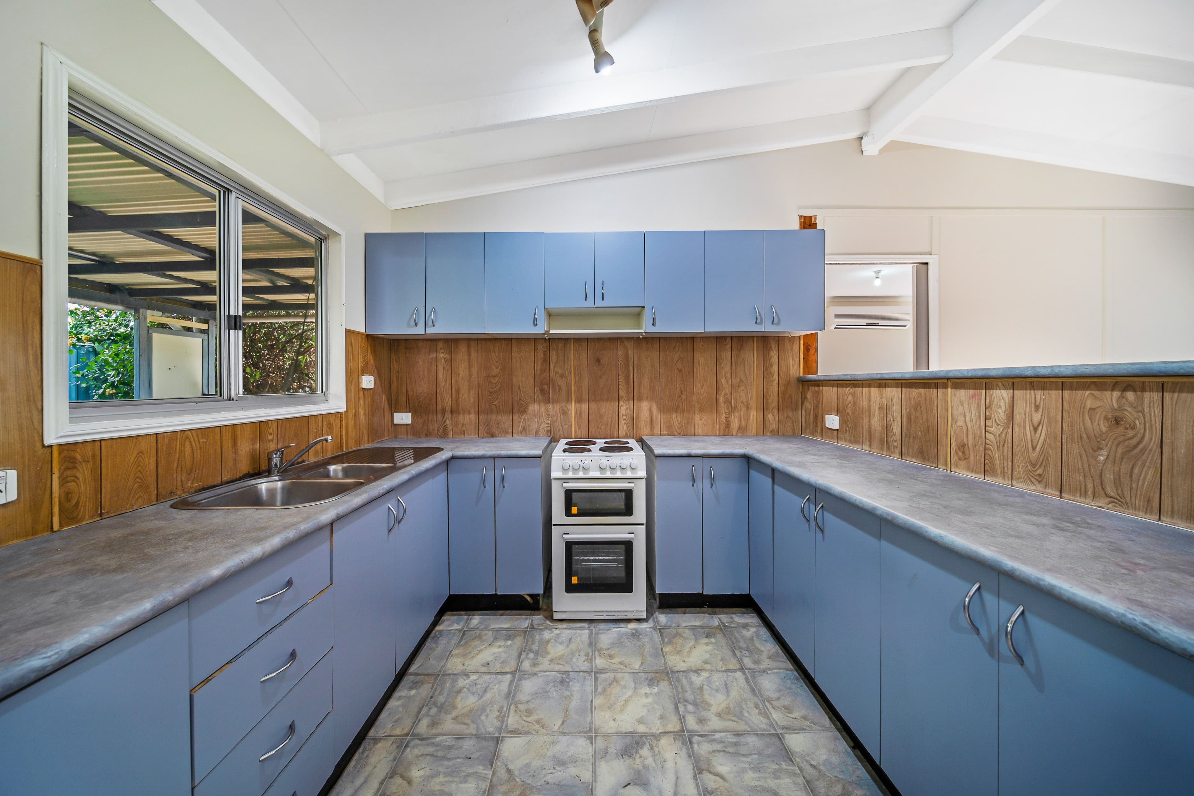 10 Blackbutt Street, Crestmead QLD 4132, Crestmead - Thumbnail 3