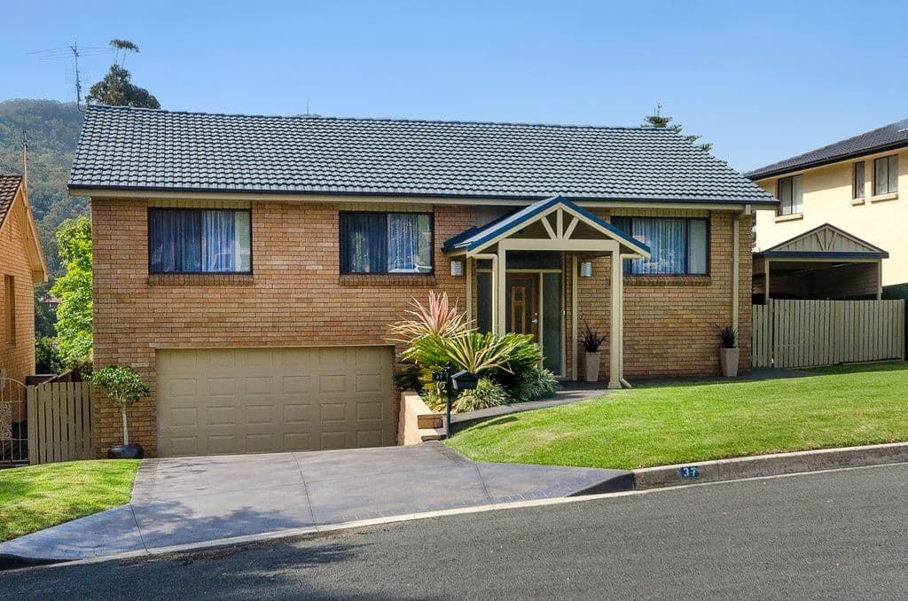 37 Sherwood Drive, BALGOWNIE NSW 2519, Balgownie - Thumbnail 2