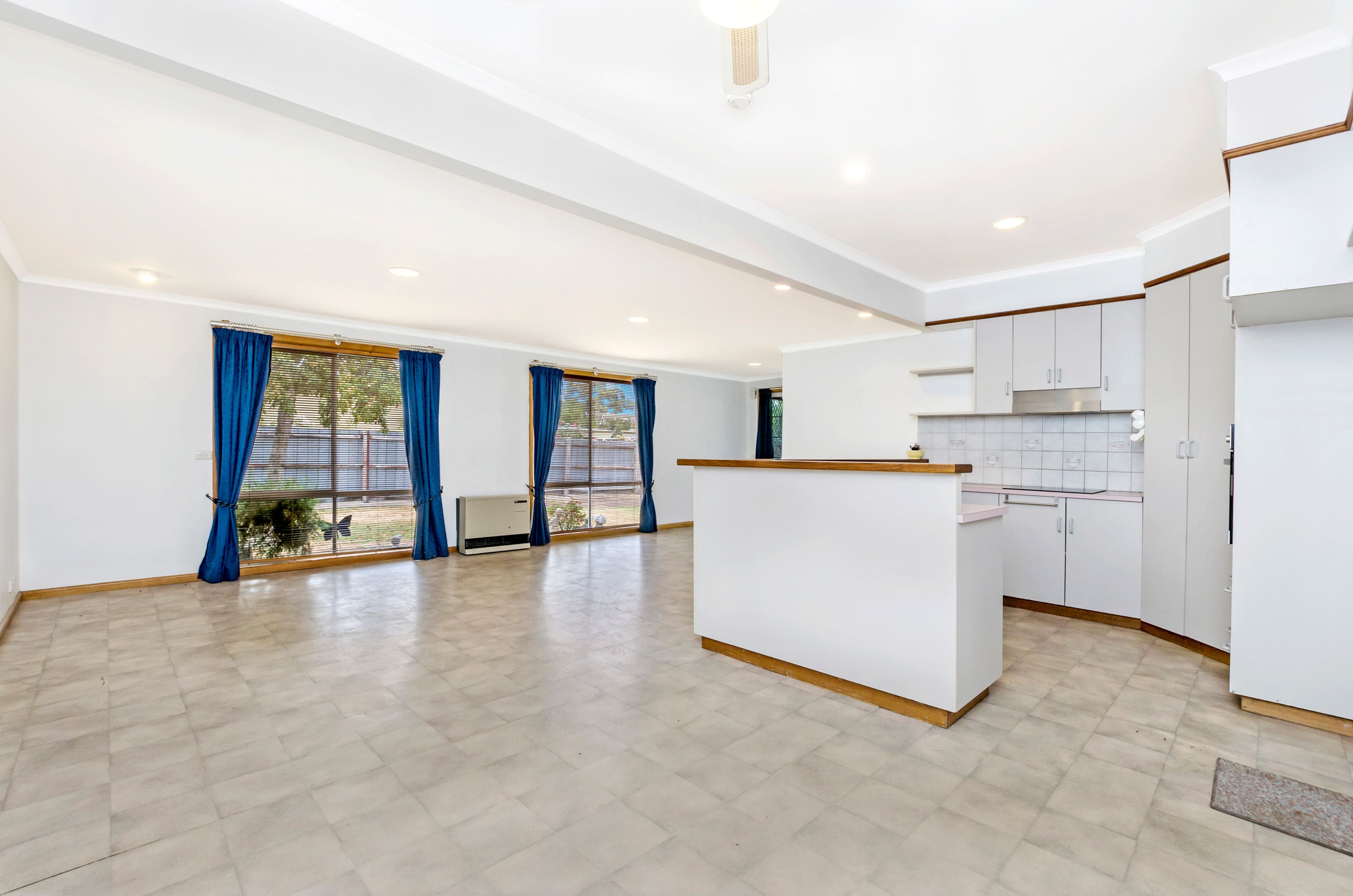 6 Patterson Avenue, Hamilton VIC 3300, Hamilton - Thumbnail 2
