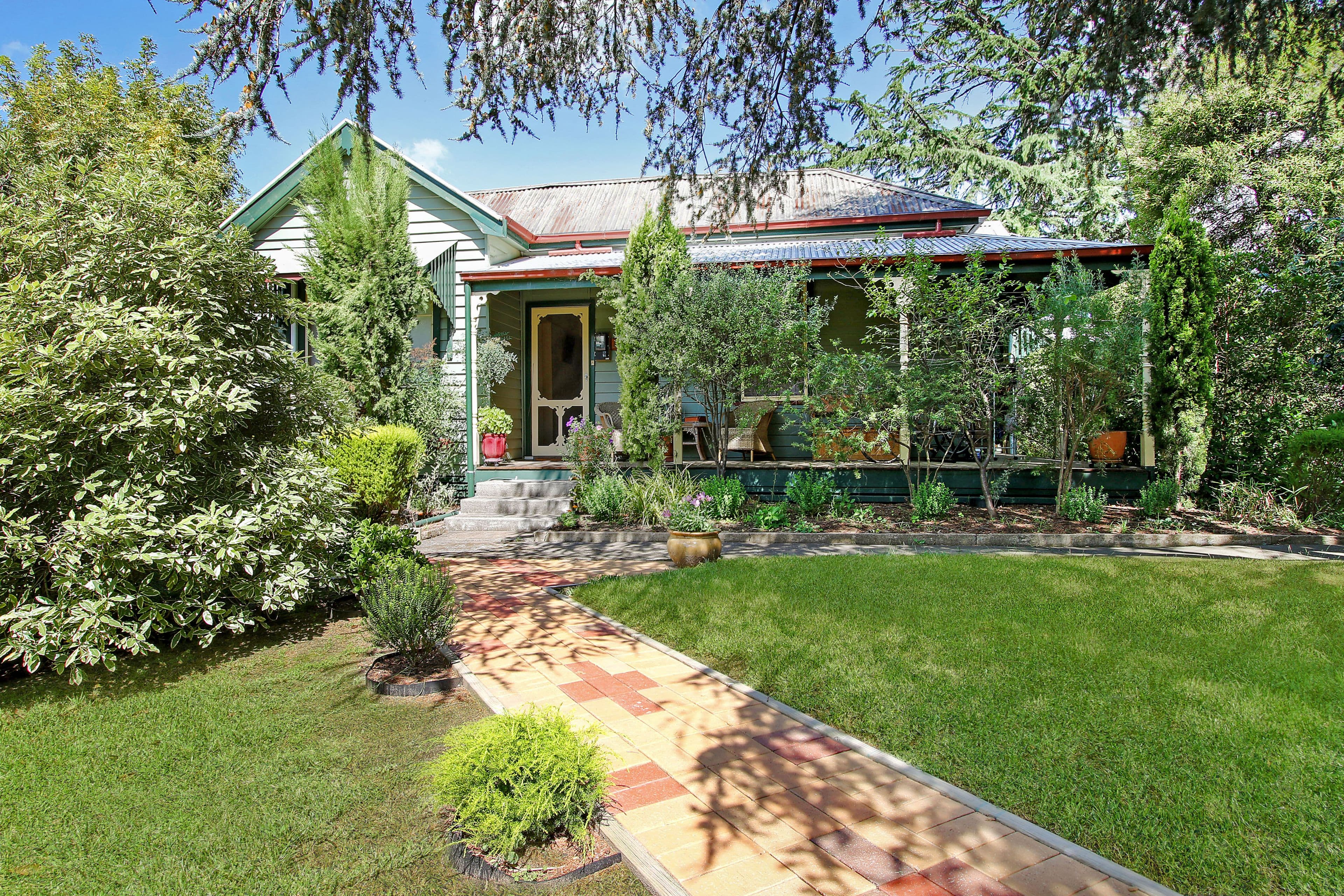84 Kirkland Avenue, Euroa VIC 3666, Euroa - Image 1