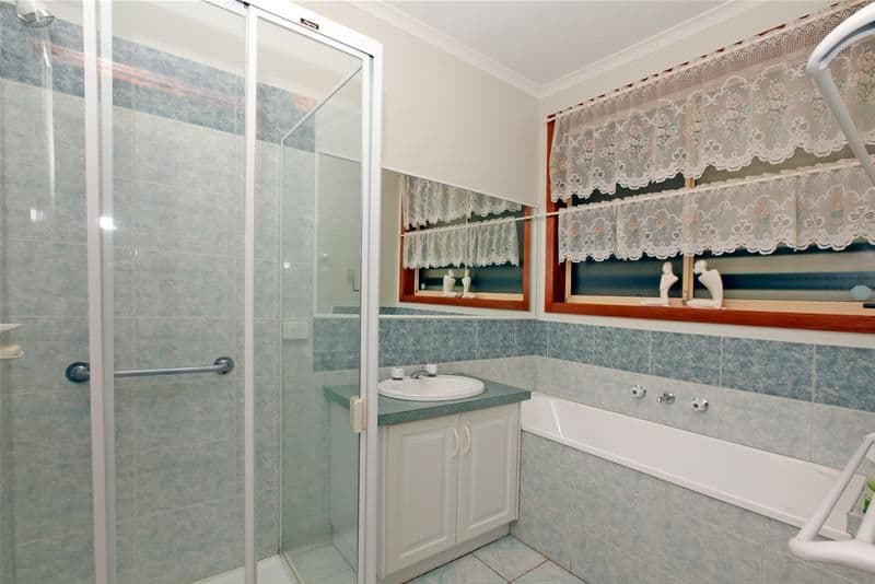 30 McLeans Road, BUNDOORA VIC 3083, Bundoora - Thumbnail 4