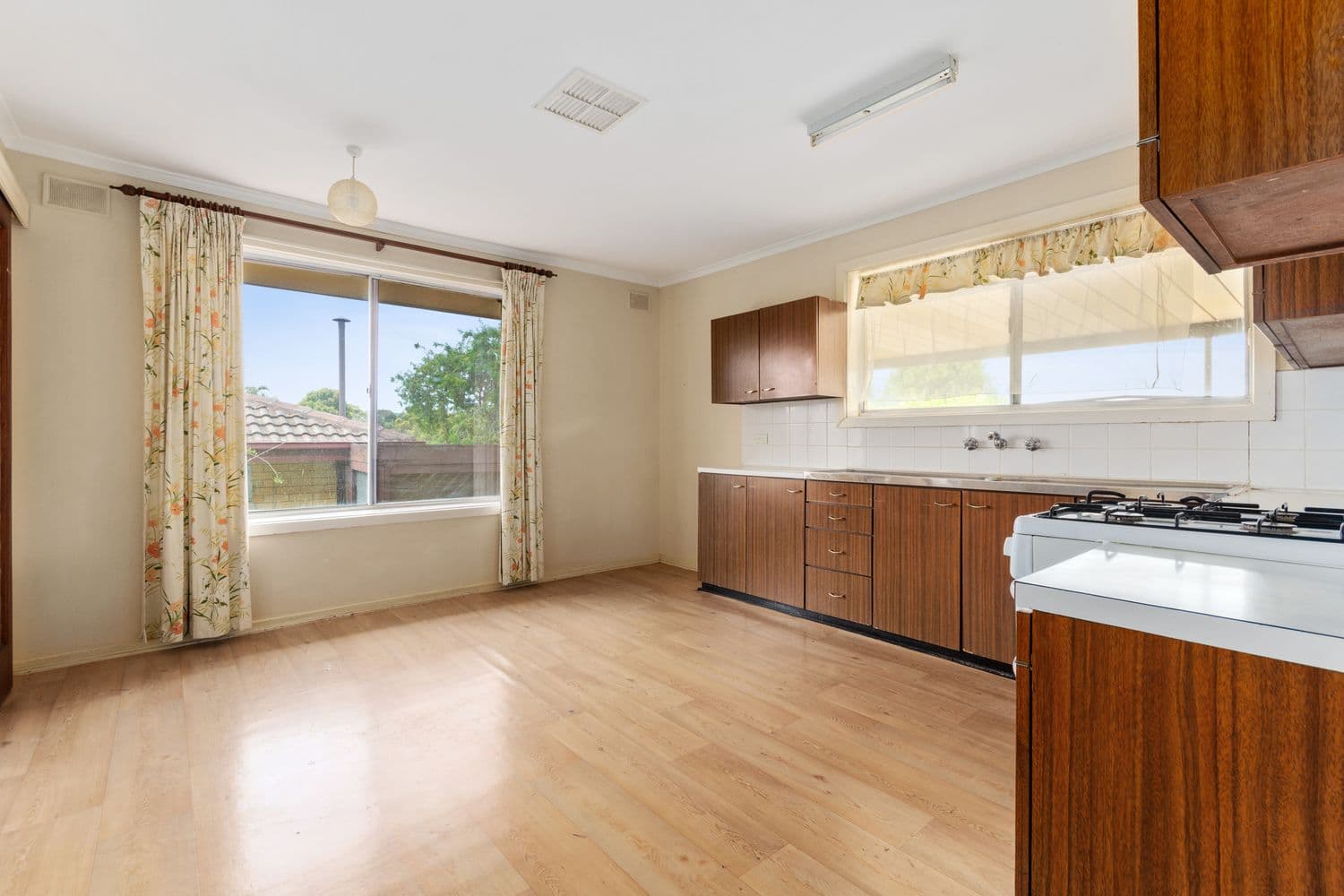 19 Anthony Road, Para Vista SA 5093, Para Vista - Thumbnail 4