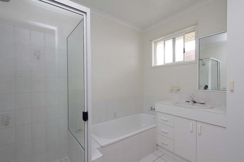 2 Glenhorn Close, WEST MACKAY QLD 4740, West Mackay - Thumbnail 8