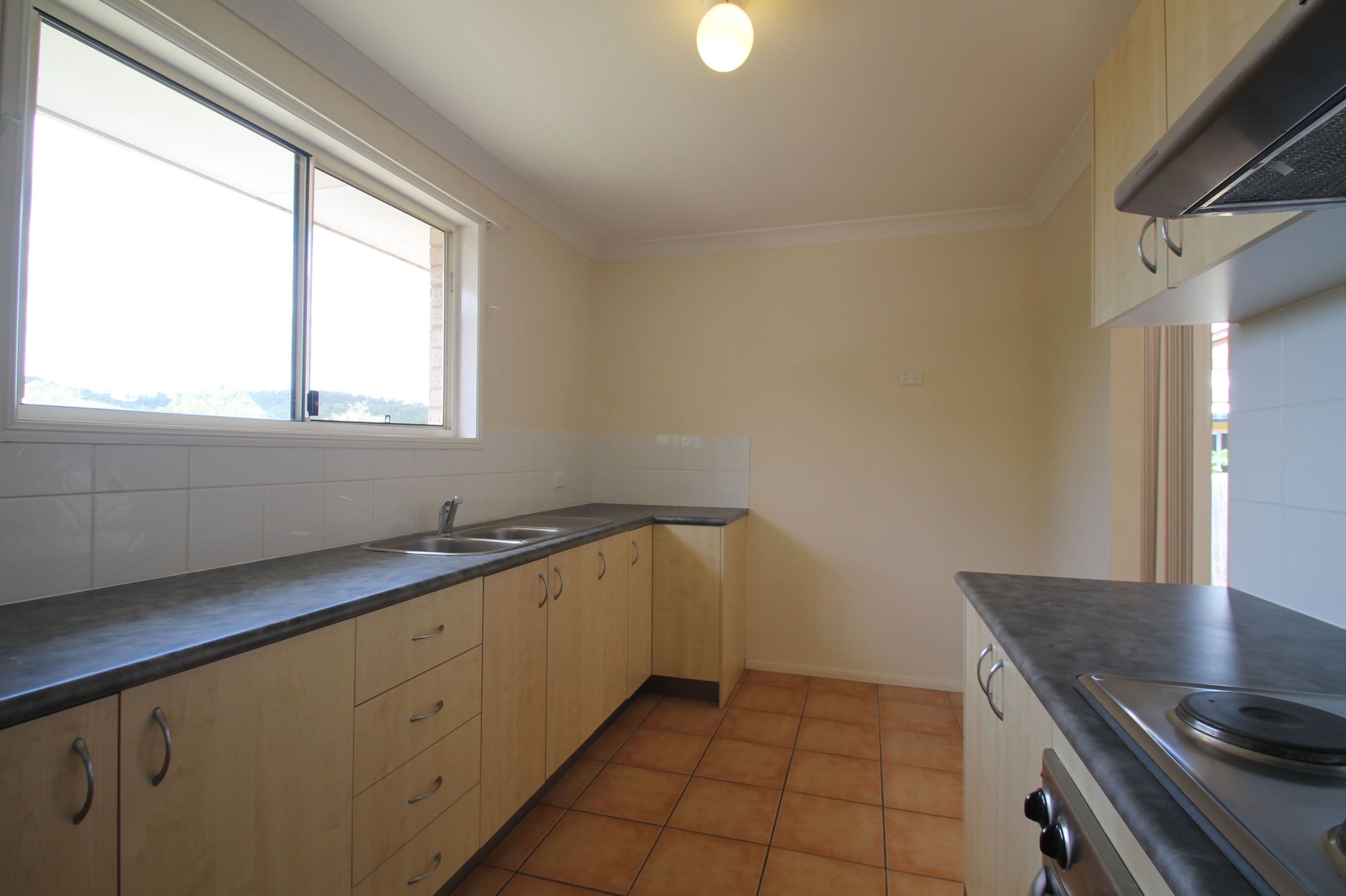 30 Skinner Crescent, SILKSTONE QLD 4304, Silkstone - Thumbnail 5