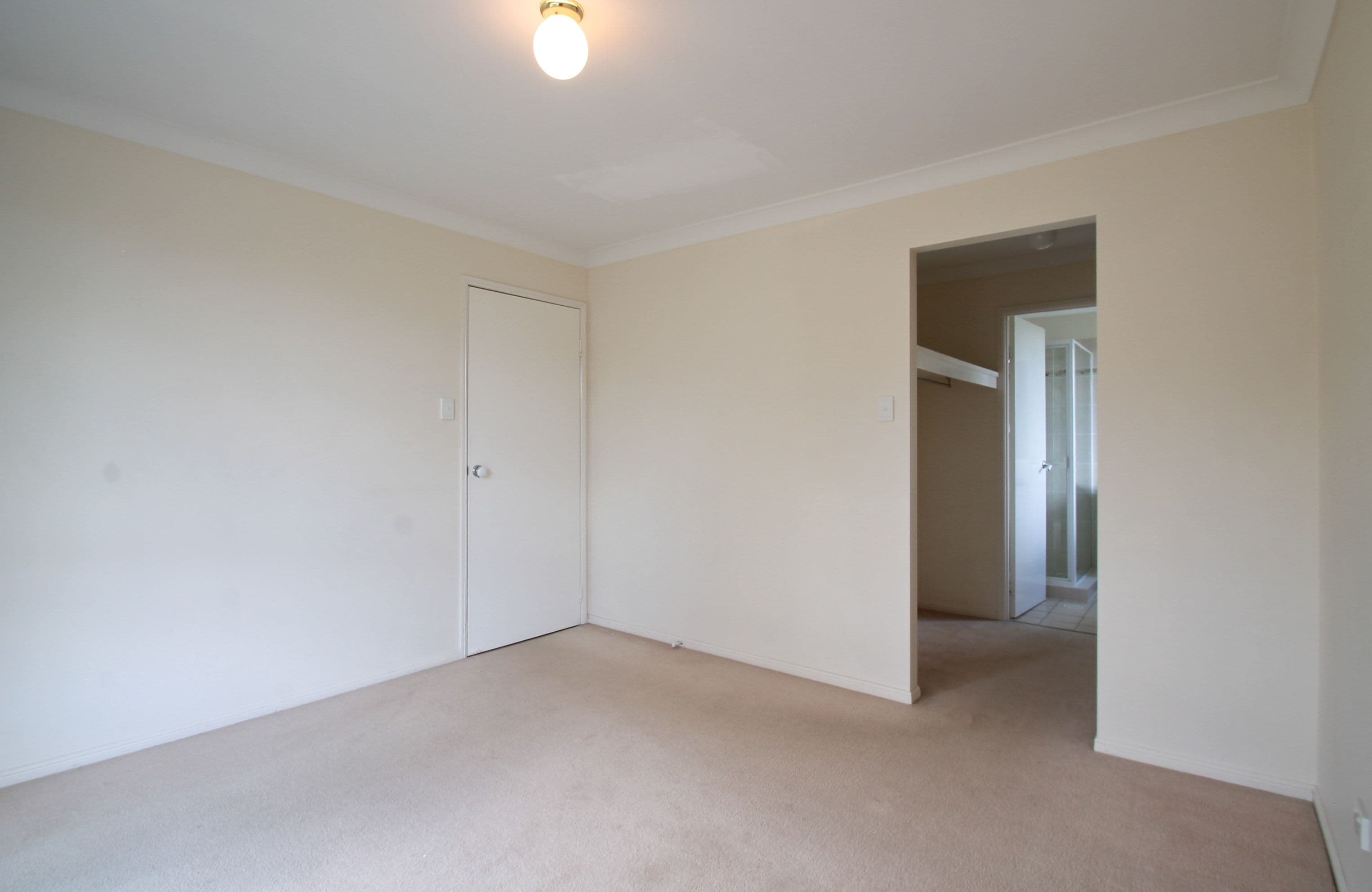 30 Skinner Crescent, SILKSTONE QLD 4304, Silkstone - Thumbnail 6