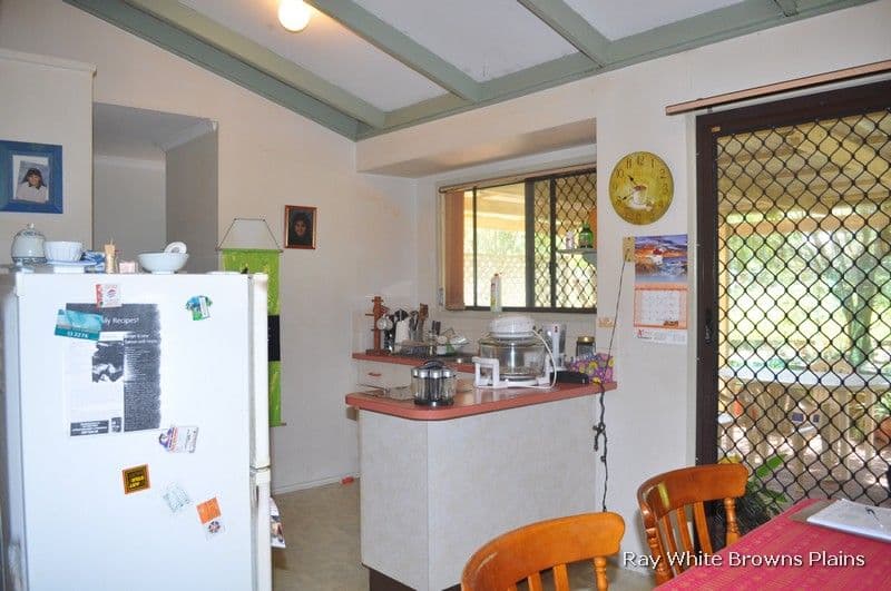 31 Campden Street, BROWNS PLAINS QLD 4118, Browns Plains - Thumbnail 2