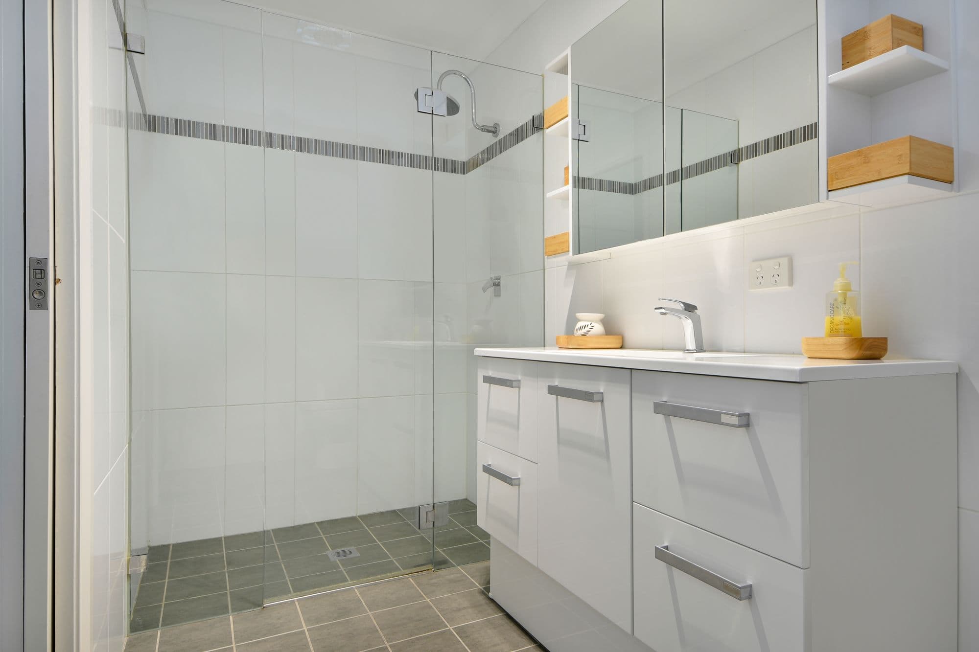 43 Columbia Street, Kearns - Thumbnail 7