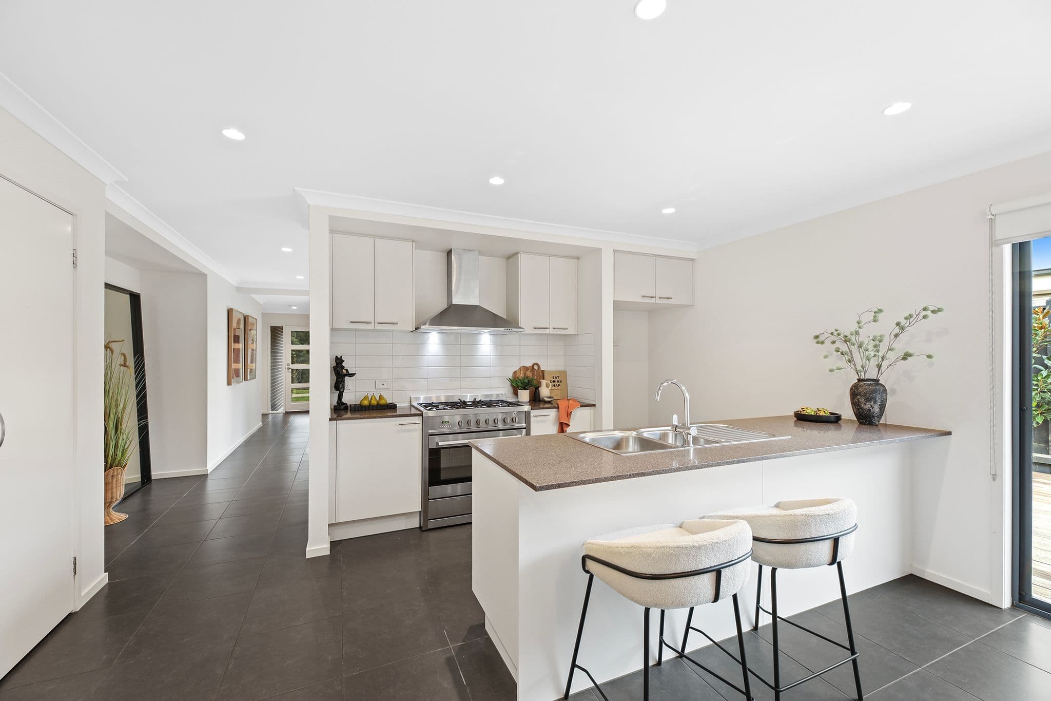 185 Twin Ranges Drive, Warragul VIC 3820, Warragul - Thumbnail 5