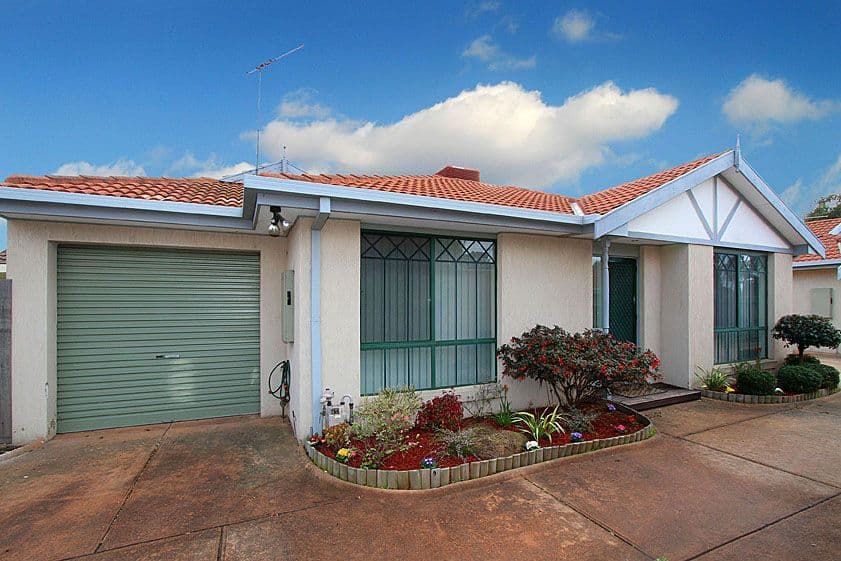 8 Hayley Court, MILL PARK VIC 3082, Mill Park - Image 1