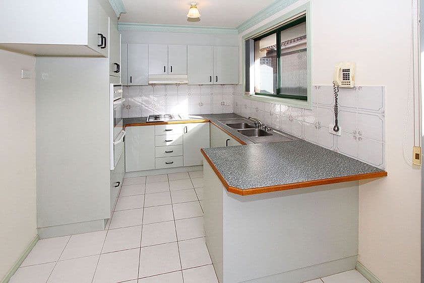 8 Hayley Court, MILL PARK VIC 3082, Mill Park - Thumbnail 2