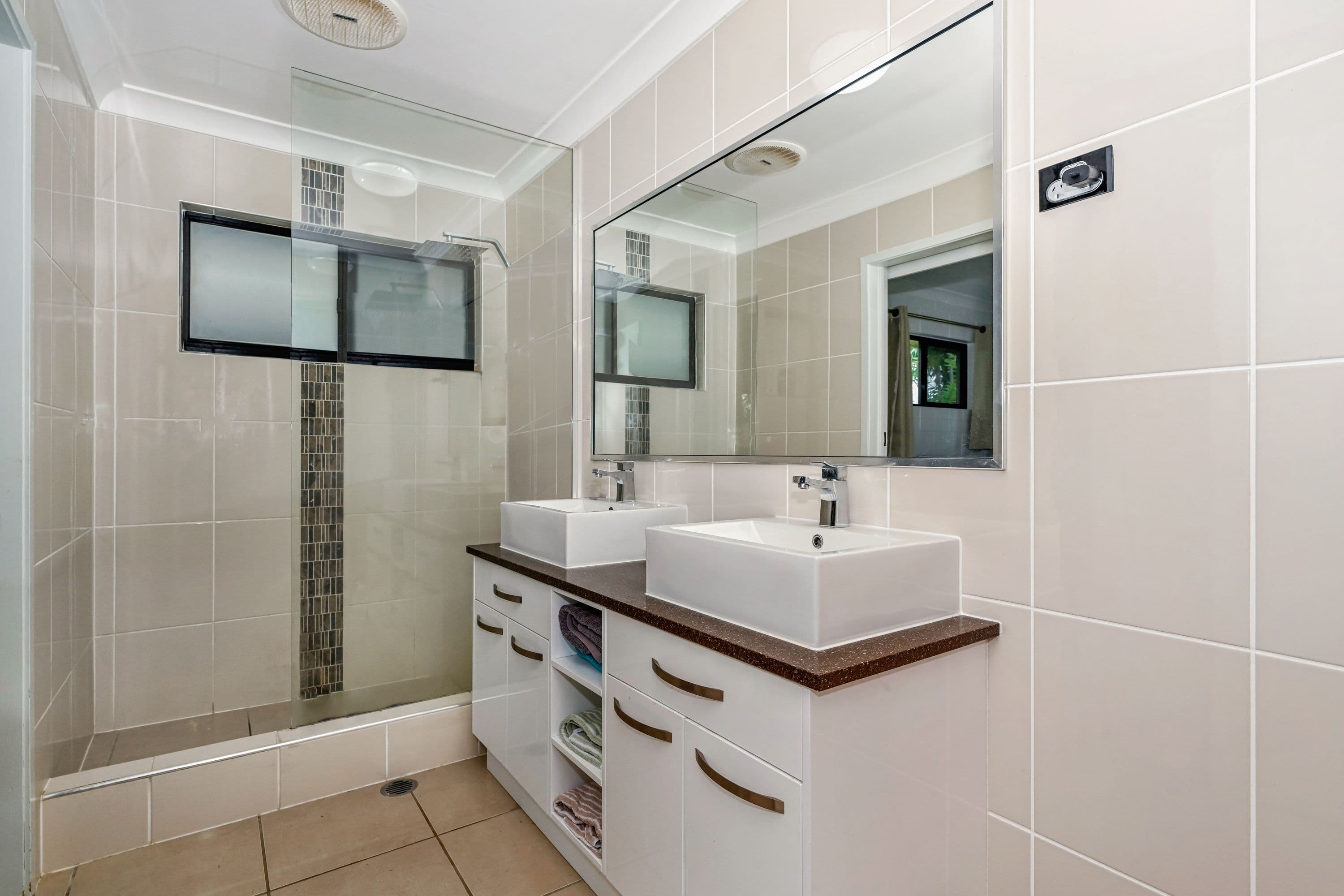 84 Whitsunday Drive, Kirwan QLD 4817, Kirwan - Thumbnail 5