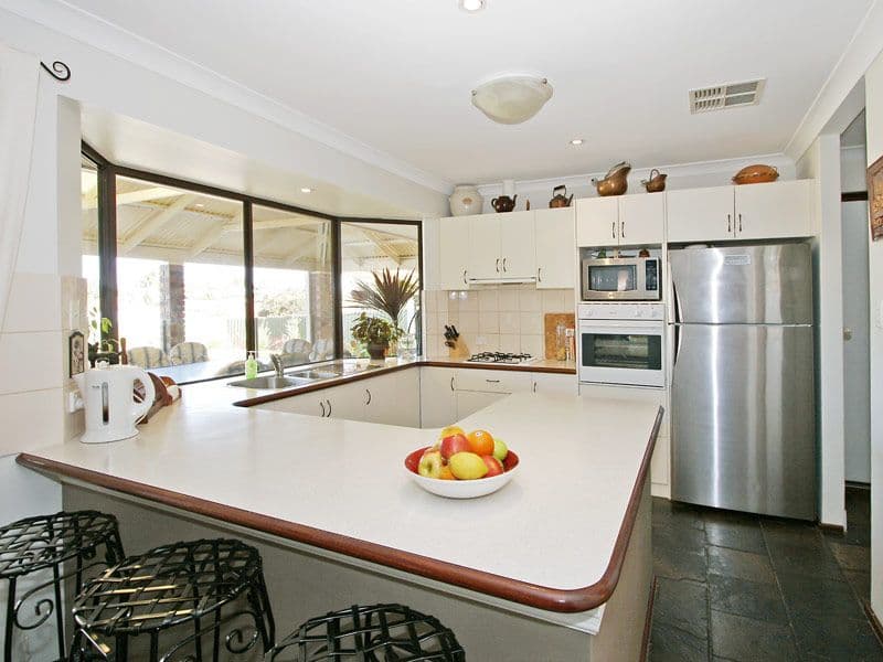12 Sewell Court, LEEMING WA 6149, Leeming - Thumbnail 3