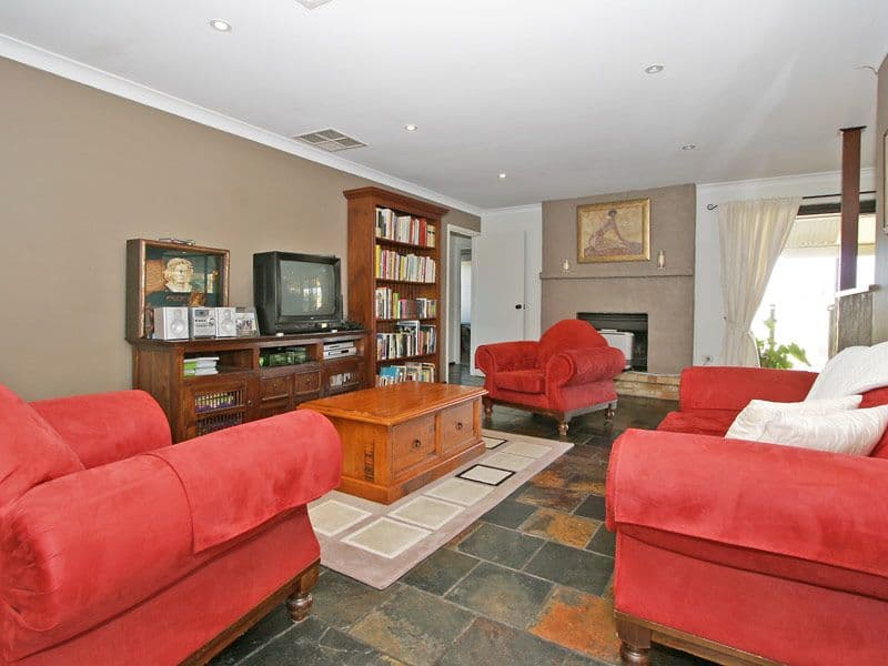 12 Sewell Court, LEEMING WA 6149, Leeming - Thumbnail 5
