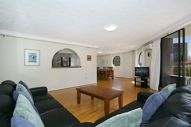 Unit 11 'ACAPULCO'  4 Thornton Street, SURFERS PARADISE QLD 4217, Surfers Paradise - Thumbnail 2