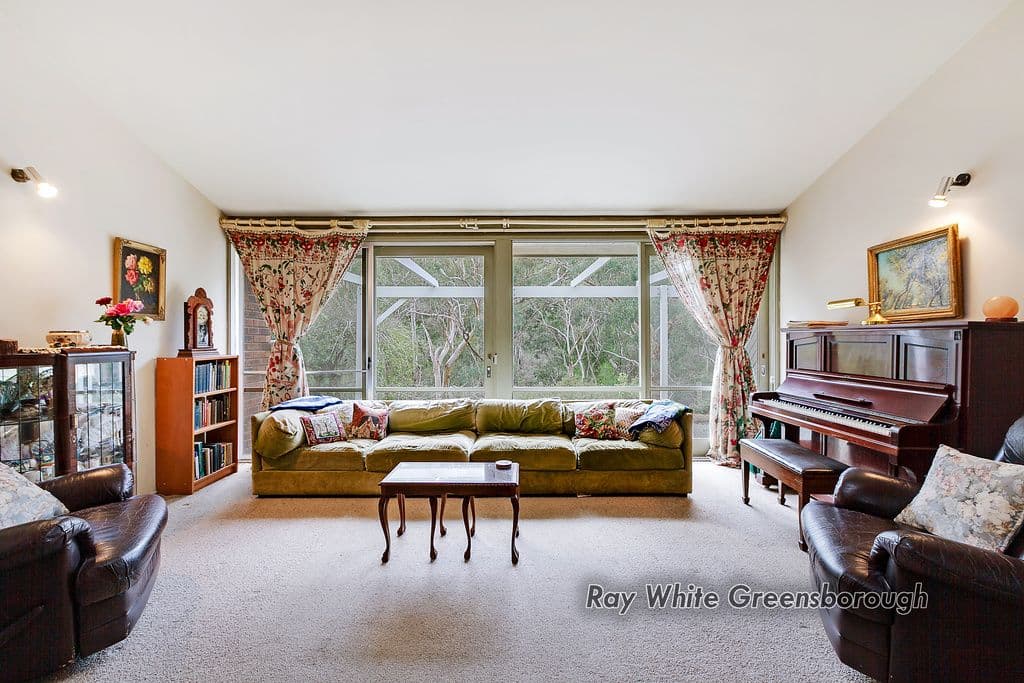 19 Palpera Terrace, Greensborough VIC 3088, Greensborough - Thumbnail 2