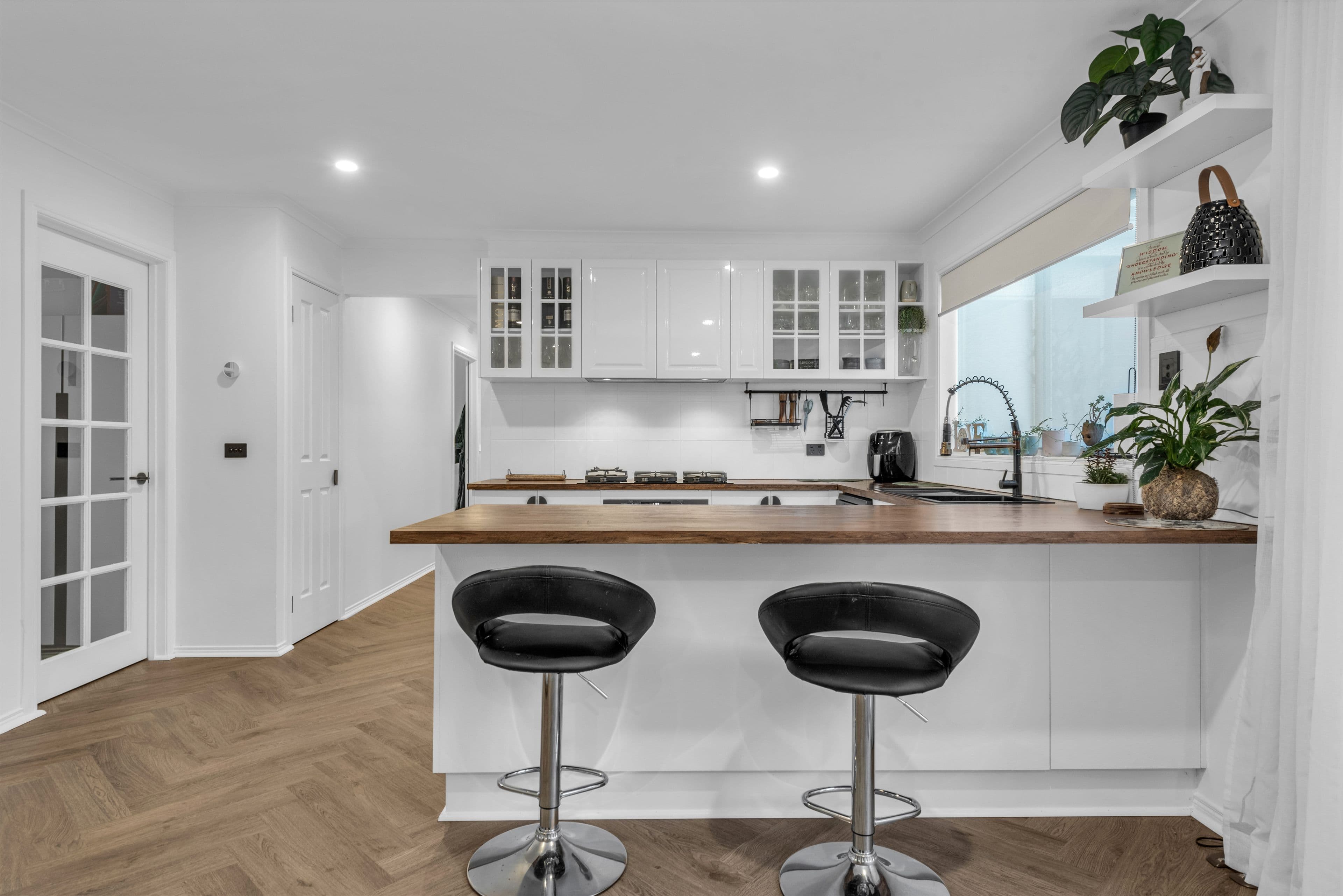 8 Sir Thomas Drive, Pakenham VIC 3810, Pakenham - Thumbnail 5