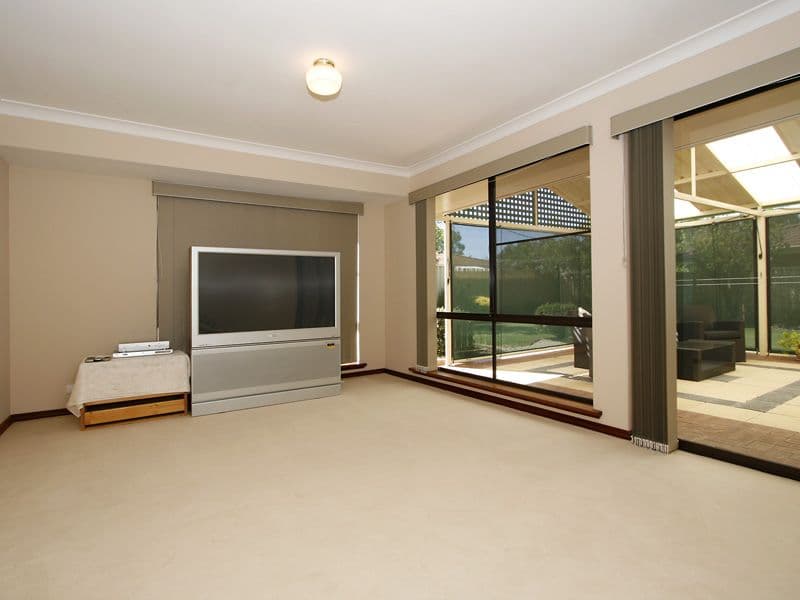 231 Summerlakes Parade, BALLAJURA WA 6066, Ballajura - Thumbnail 6