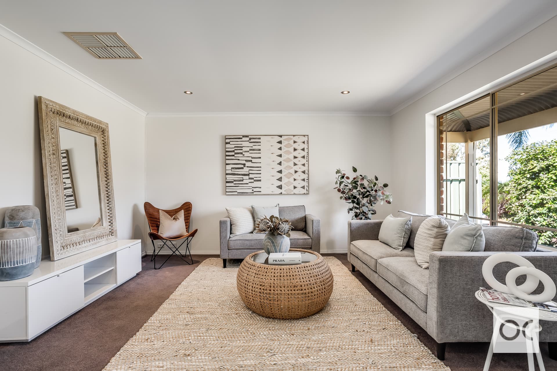 2 Chesterfield Walk, Hillbank - Thumbnail 2