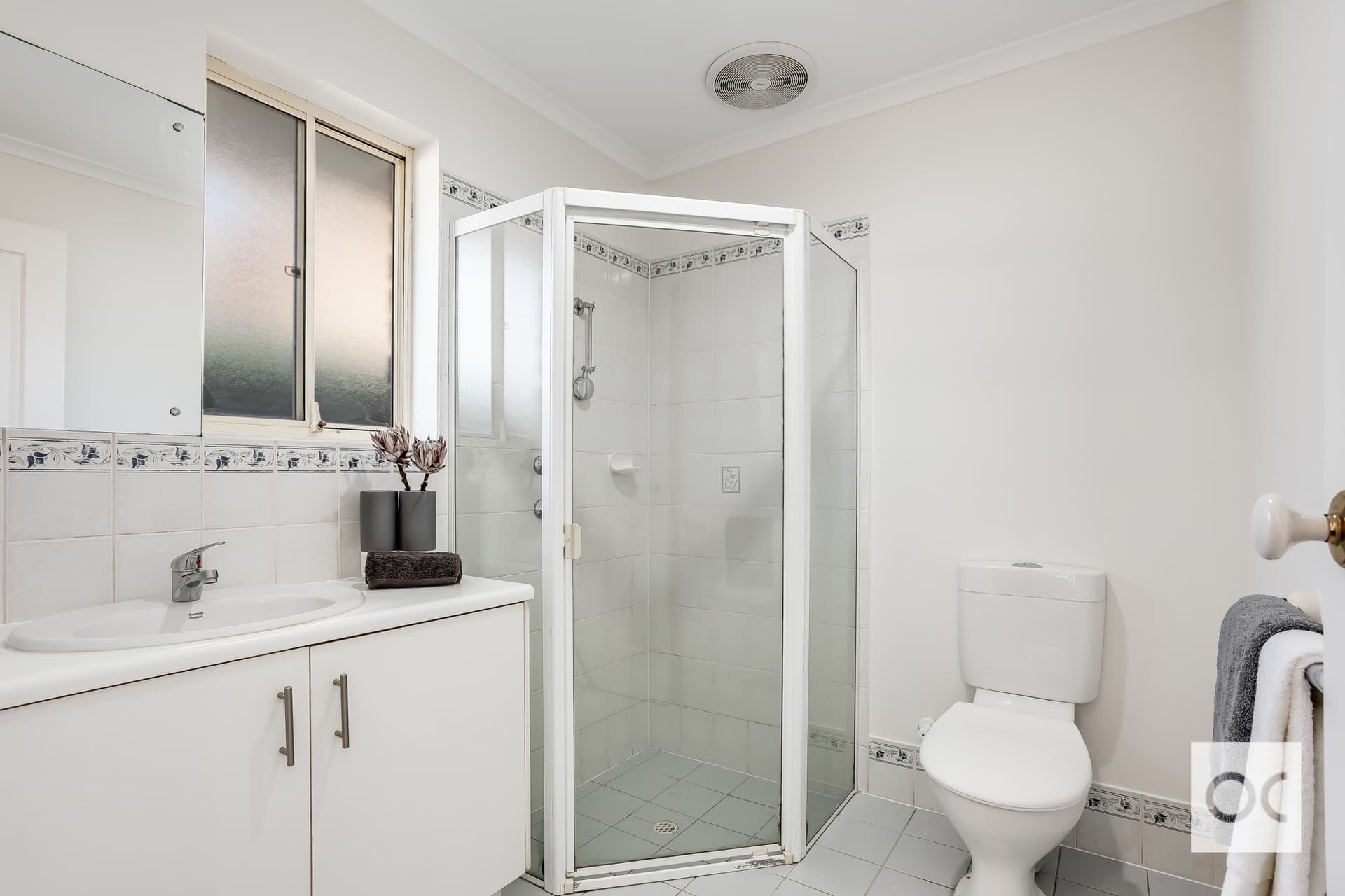 2 Chesterfield Walk, Hillbank - Thumbnail 4