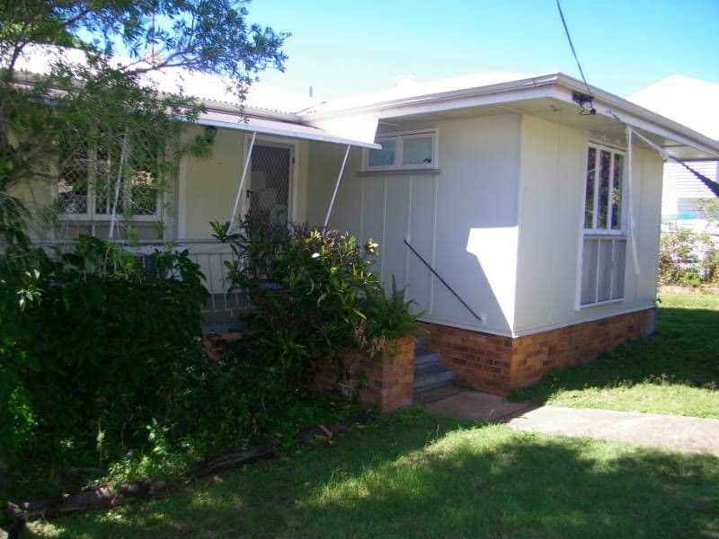 10  Scenery Street, GLADSTONE QLD 4680, West Gladstone - Image 1